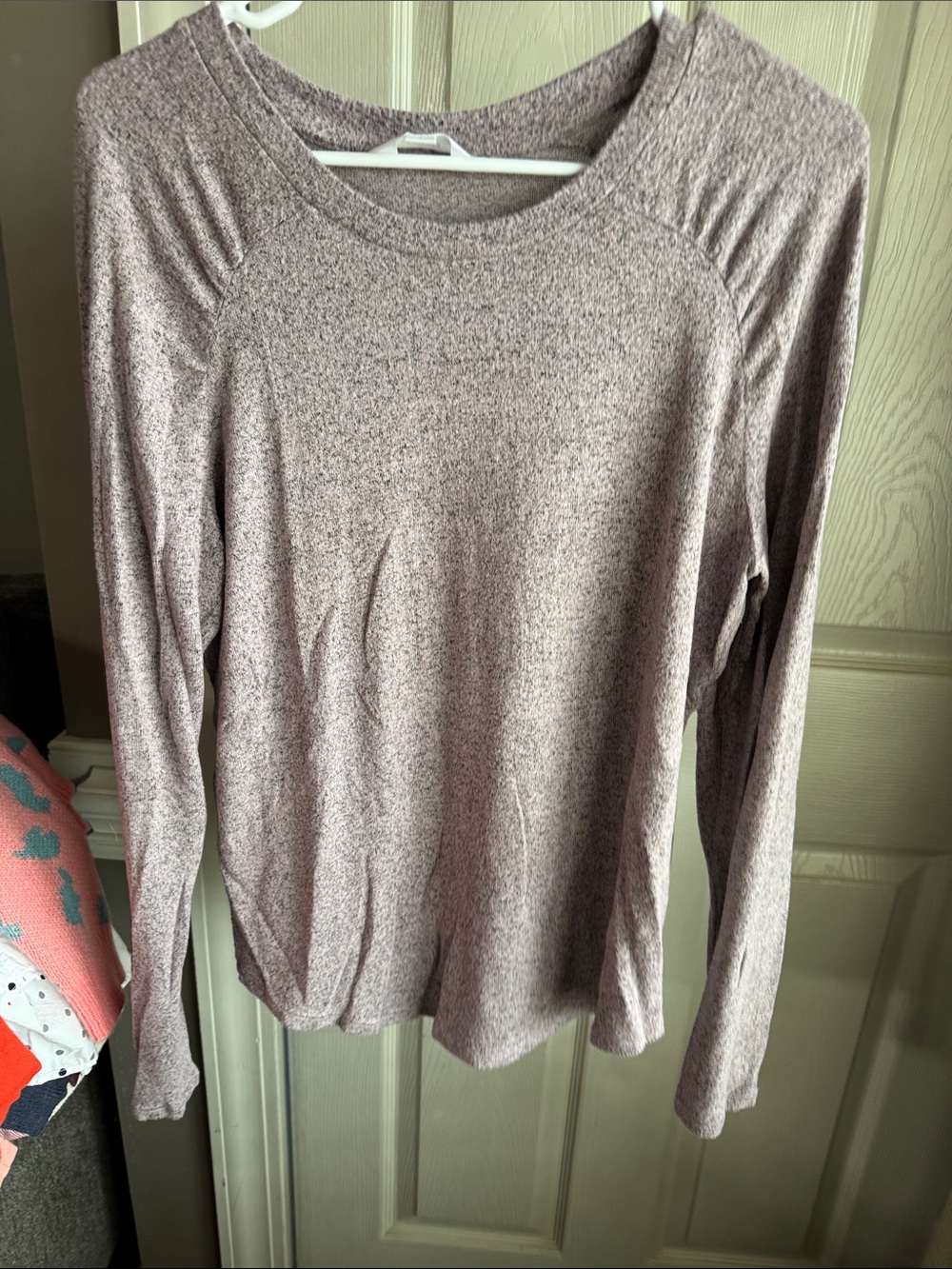 Market & Spruce Heathered Mauve Long-Sleeve Top